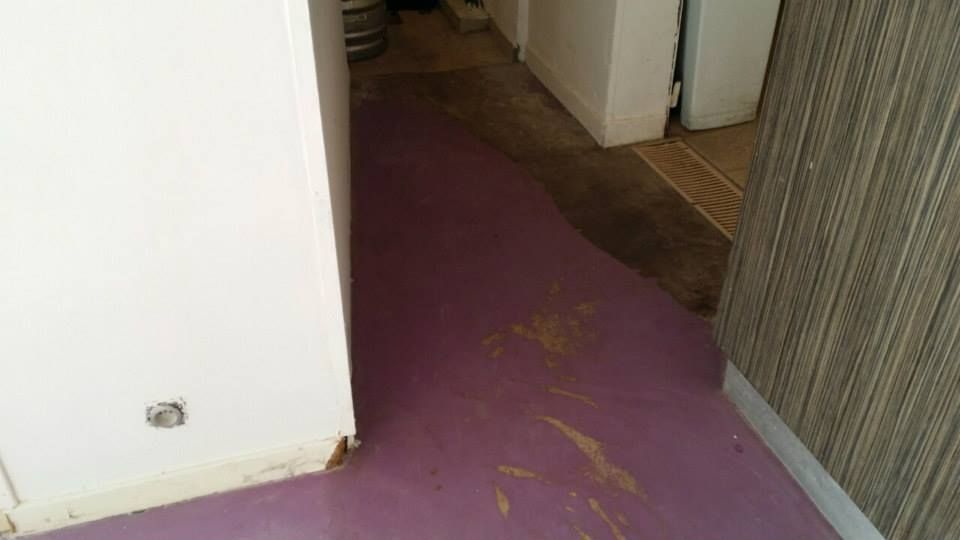 Situation avant : Réfection et mise en peinture d'un établissement balnéaire