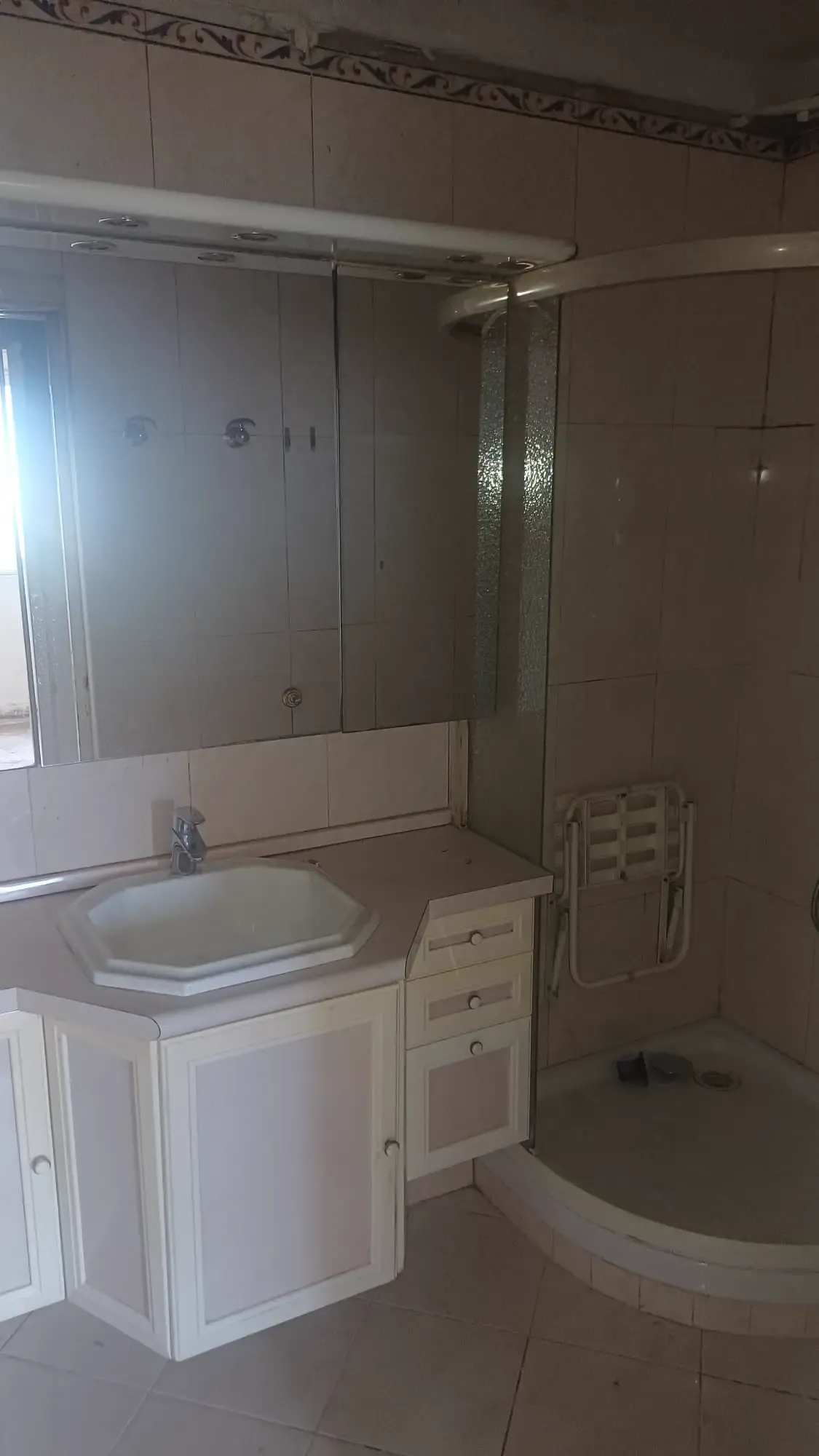 Avant intervention 18 - Rénovation complète d'un appartement après incendie à Nice