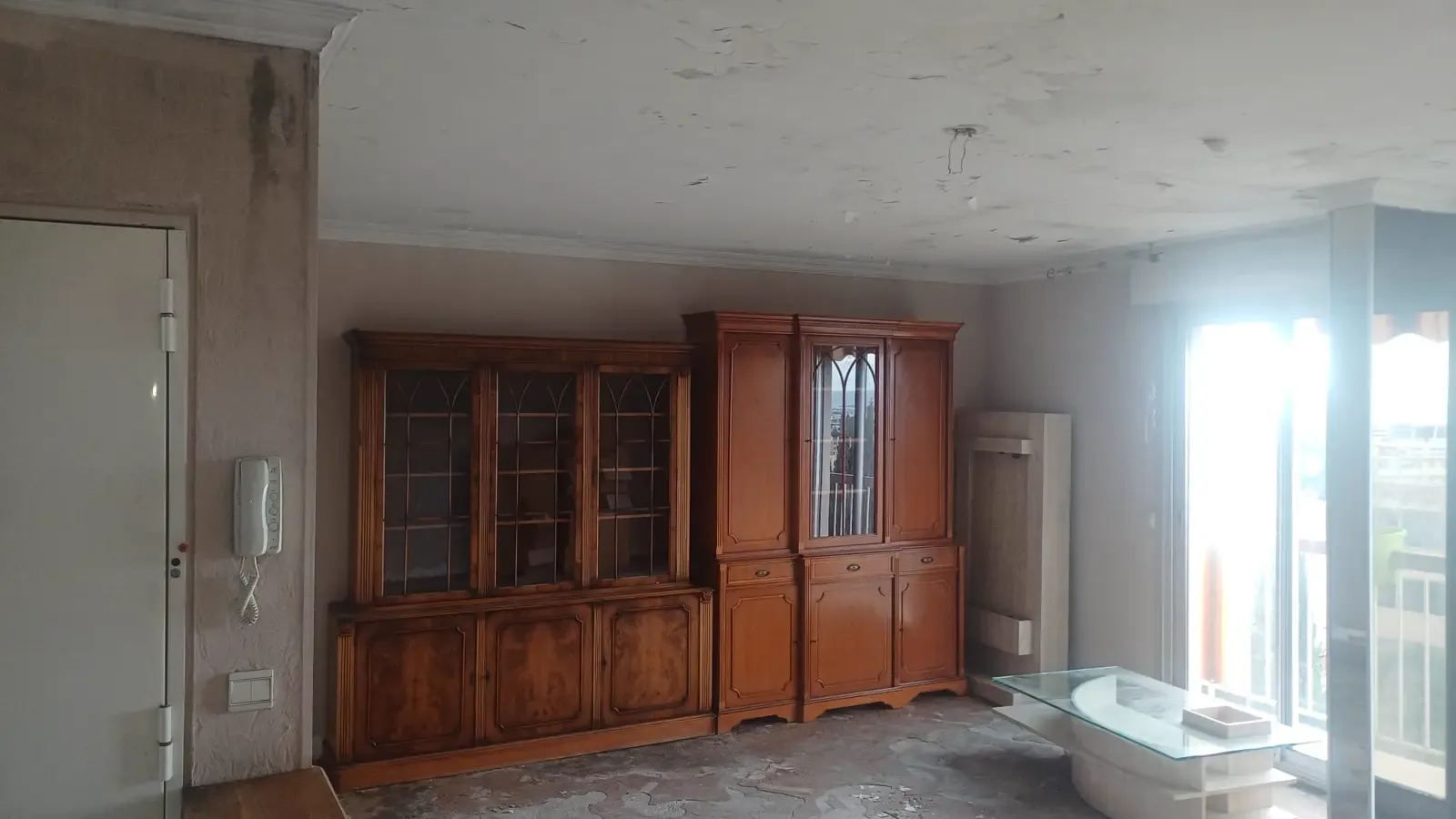 Avant intervention 21 - Rénovation complète d'un appartement après incendie à Nice