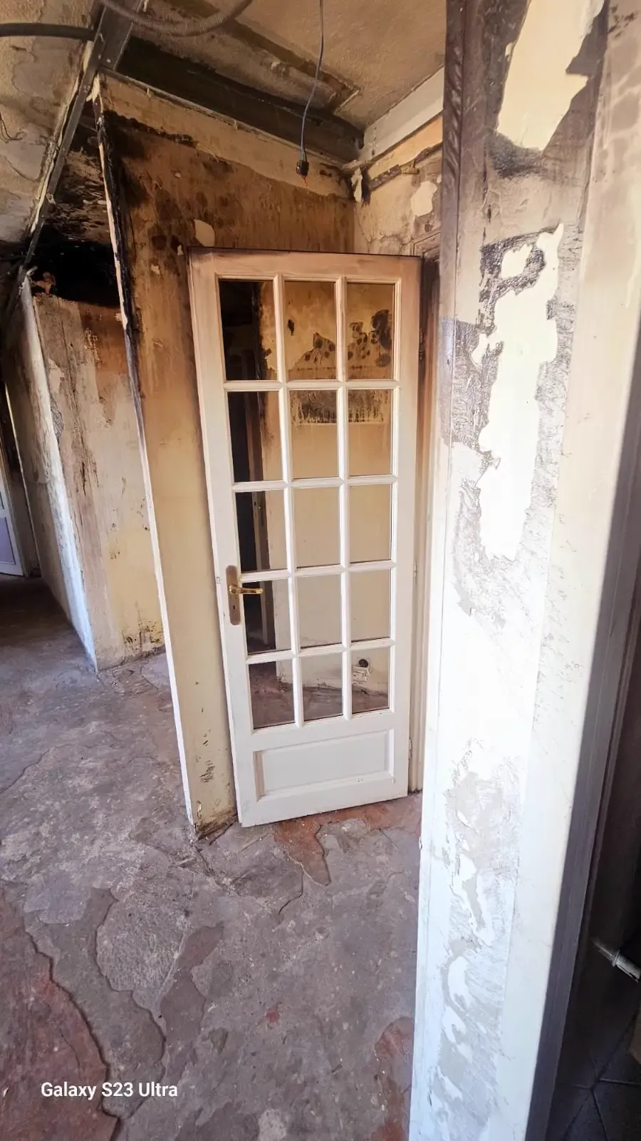 Après décontamination 17 - Rénovation complète d'un appartement après incendie à Nice