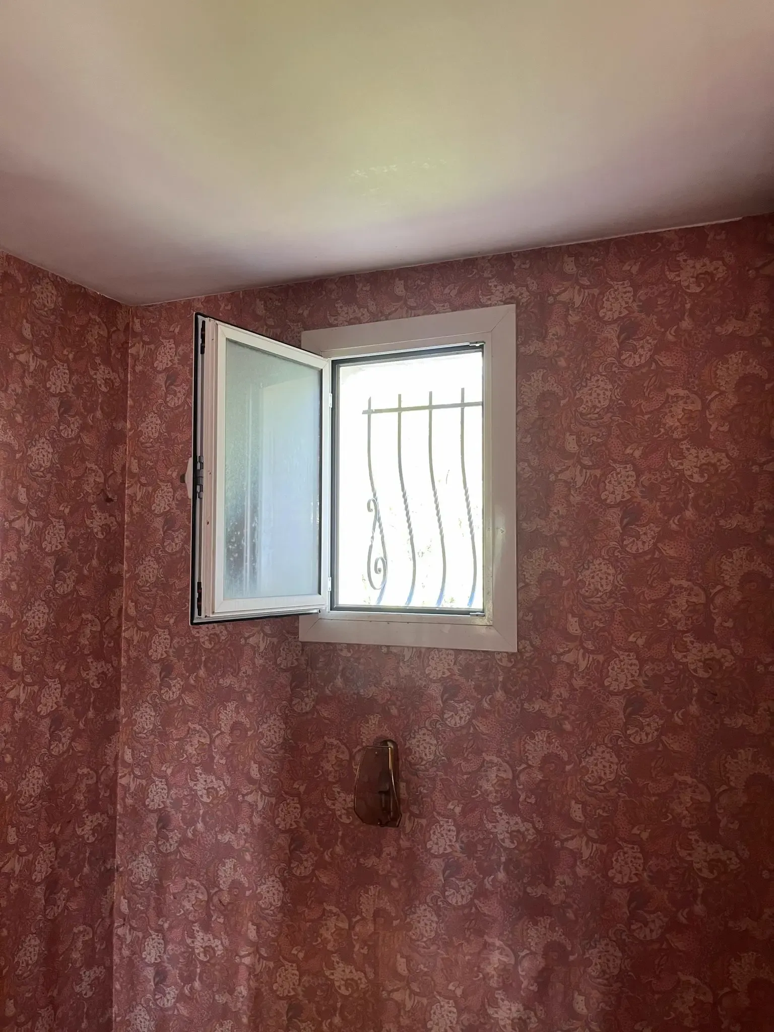 Après remise en état 33 - Rénovation d'une maison après incendie dans le Var