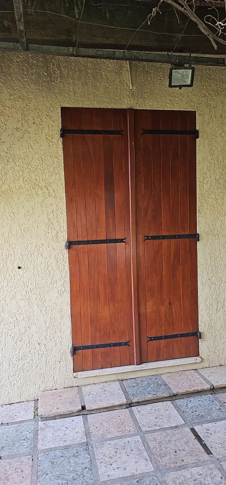 Après remise en état 47 - Rénovation d'une maison après incendie dans le Var
