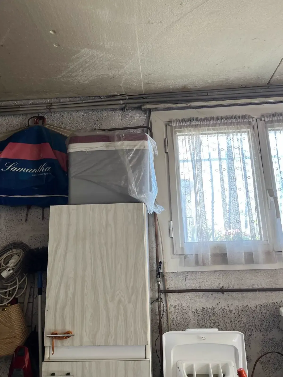 Pièce intérieure avant travaux - Rénovation d'une maison après incendie dans le Var