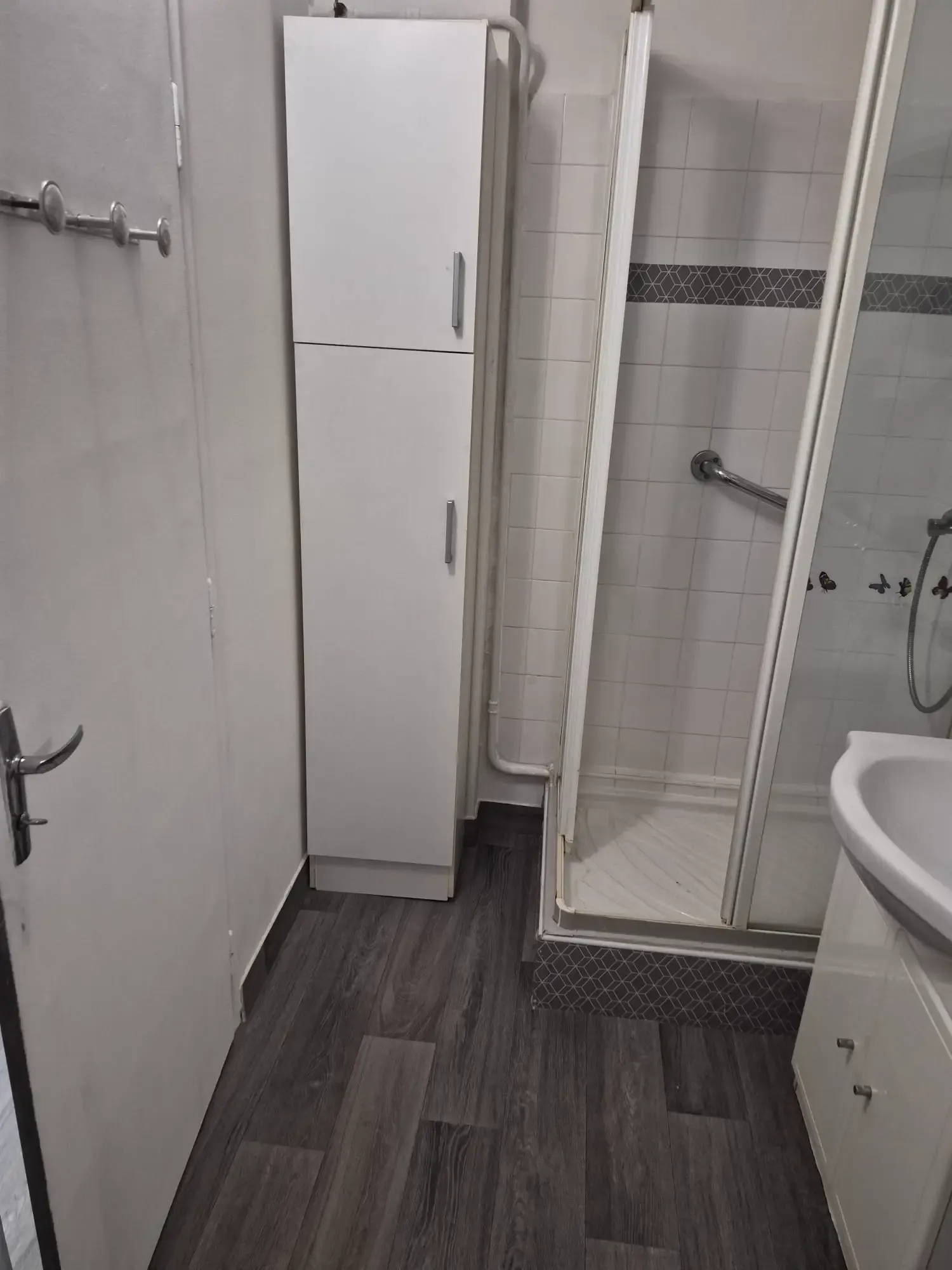 Après remise en état 4 - Rénovation de sols et embellissement intérieur