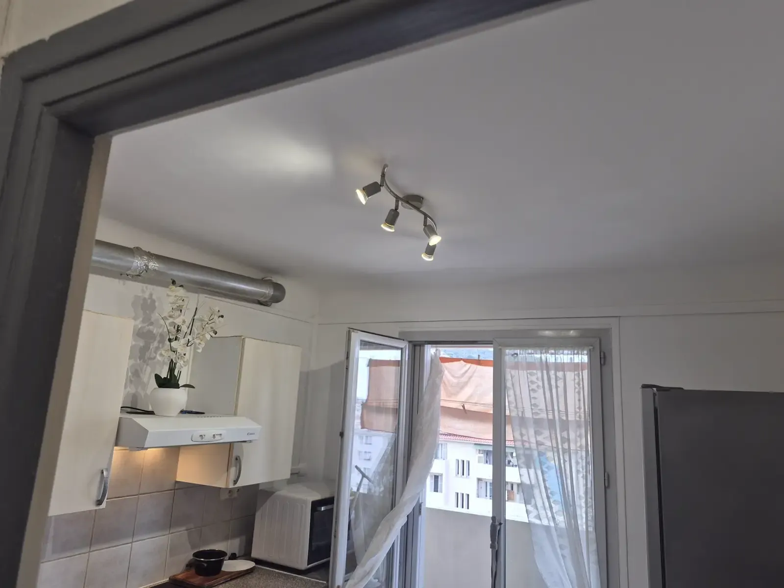 Après remise en état 9 - Rénovation de sols et embellissement intérieur